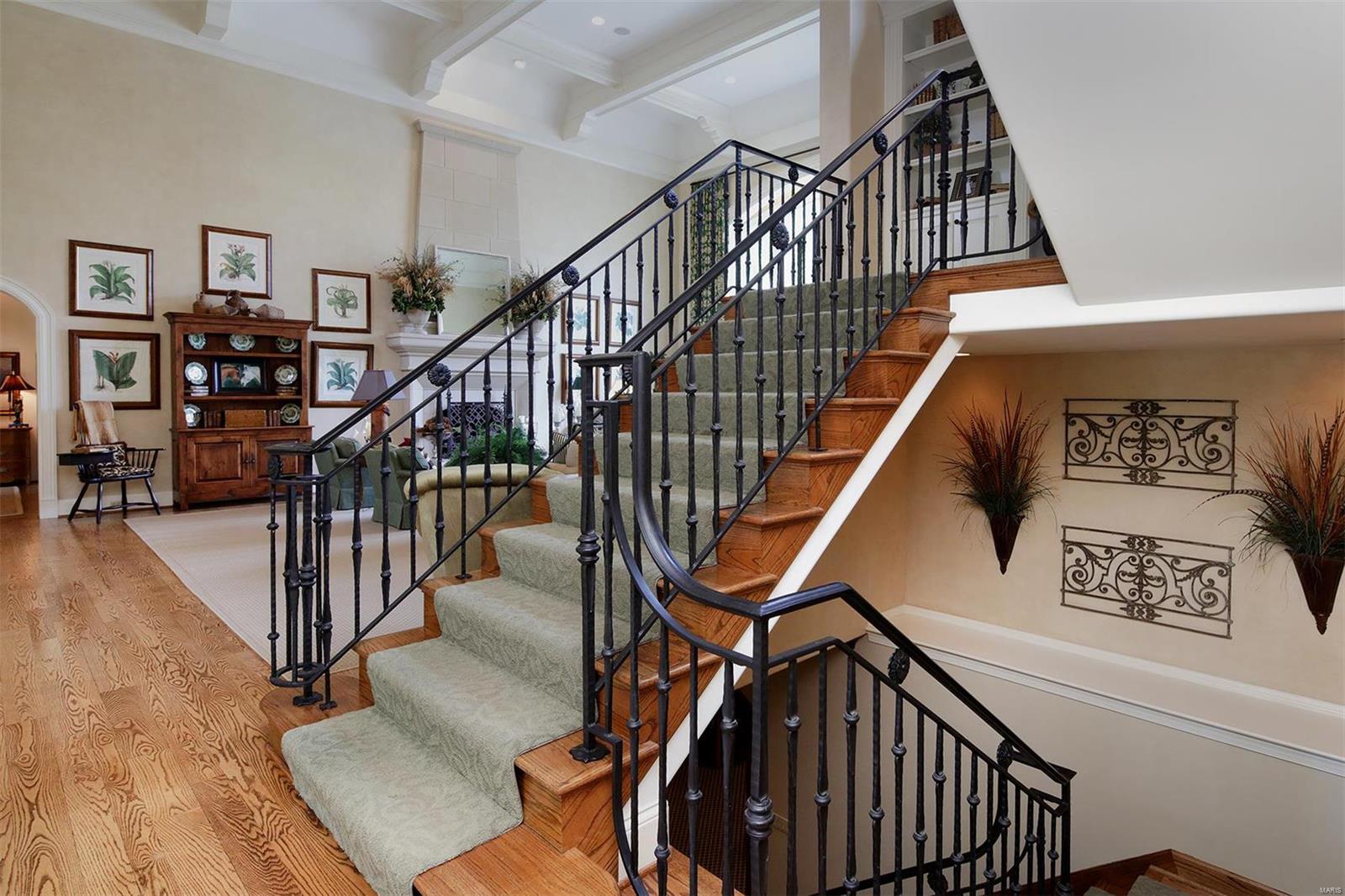 18 Upper Warson Drive Ladue, MO 63124 - Photo 5 of 28