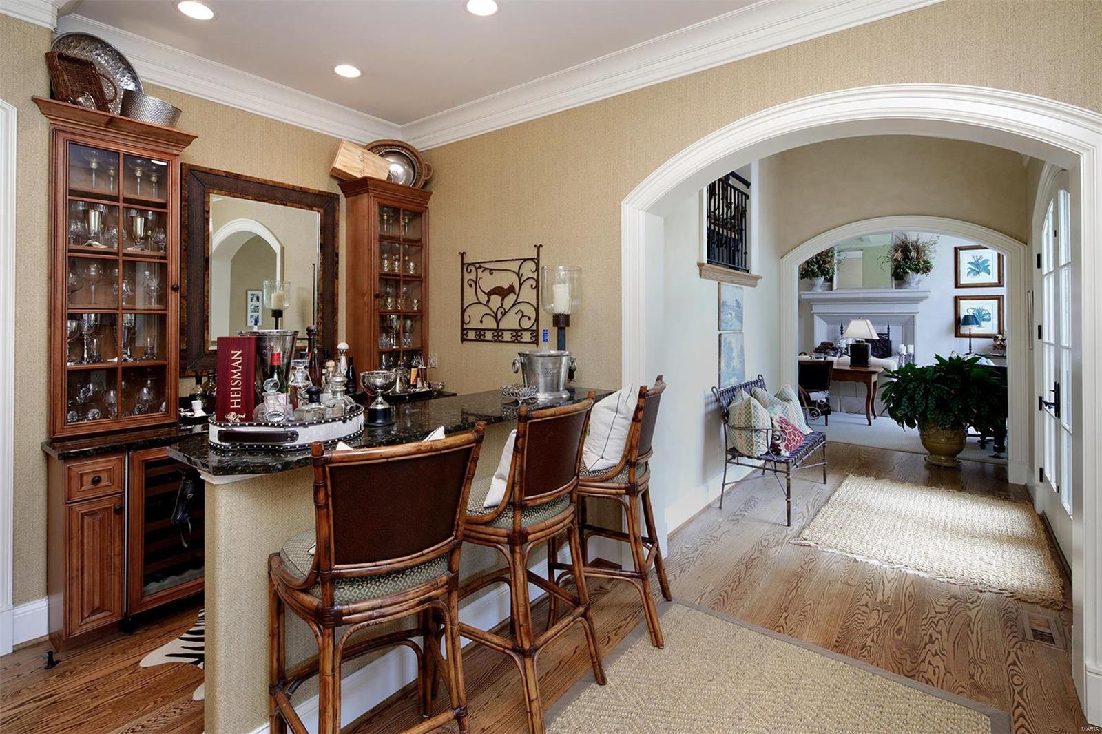 18 Upper Warson Drive Ladue, MO 63124 - Photo 7 of 28