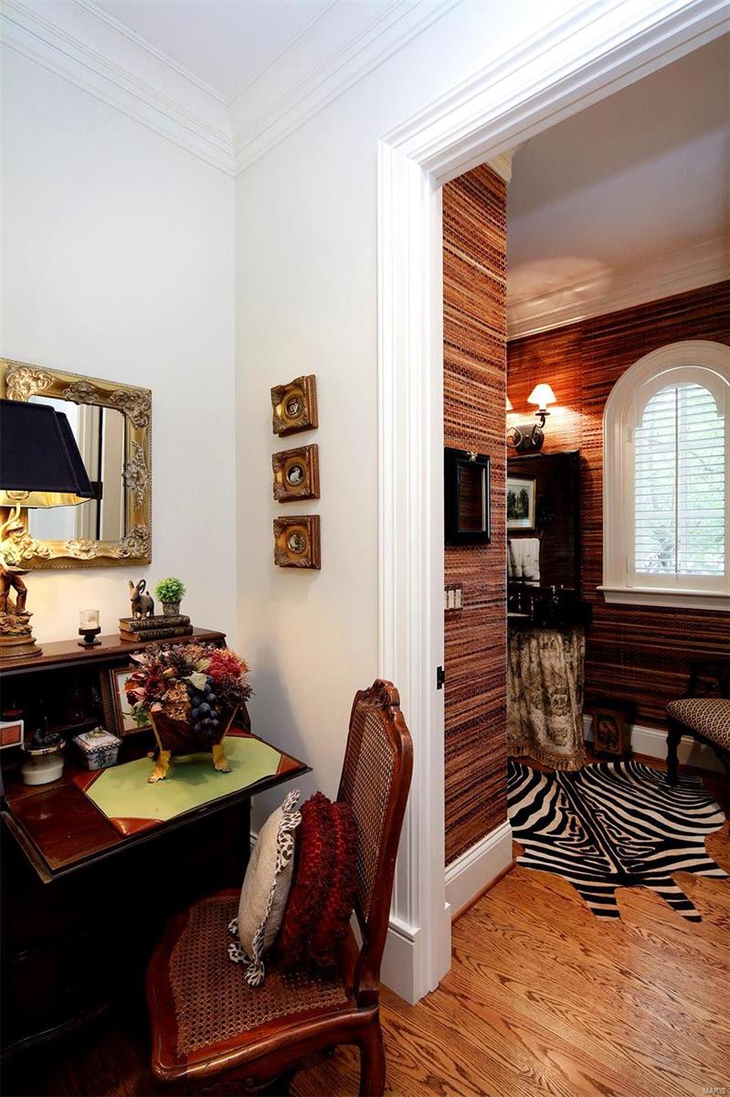 18 Upper Warson Drive Ladue, MO 63124 - Photo 8 of 28