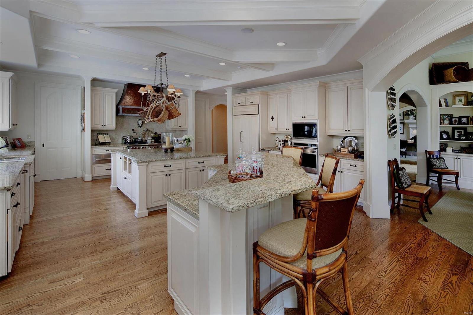 18 Upper Warson Drive Ladue, MO 63124 - Photo 9 of 28