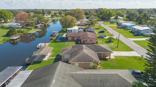 $349,999 | 2907 Southeast 21st Court, Okeechobee, FL 34974