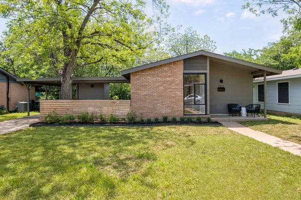 $3,100 | 1811 Forest Hill Drive, Austin, TX 78745