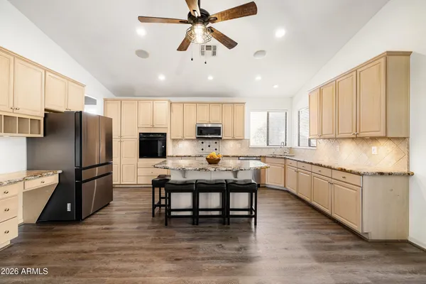 $745,000 | 7042 West Morning Dove Drive, Glendale, AZ 85308