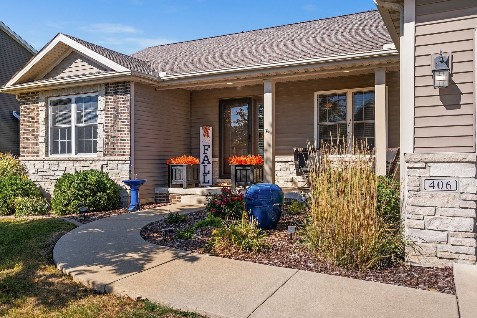 406 Raef Road Downs, IL 61736 - Photo 3 of 58 Gallery Image 3