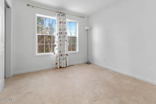 $3,000 | 4 Oldham Place, Wilton, NY 12831