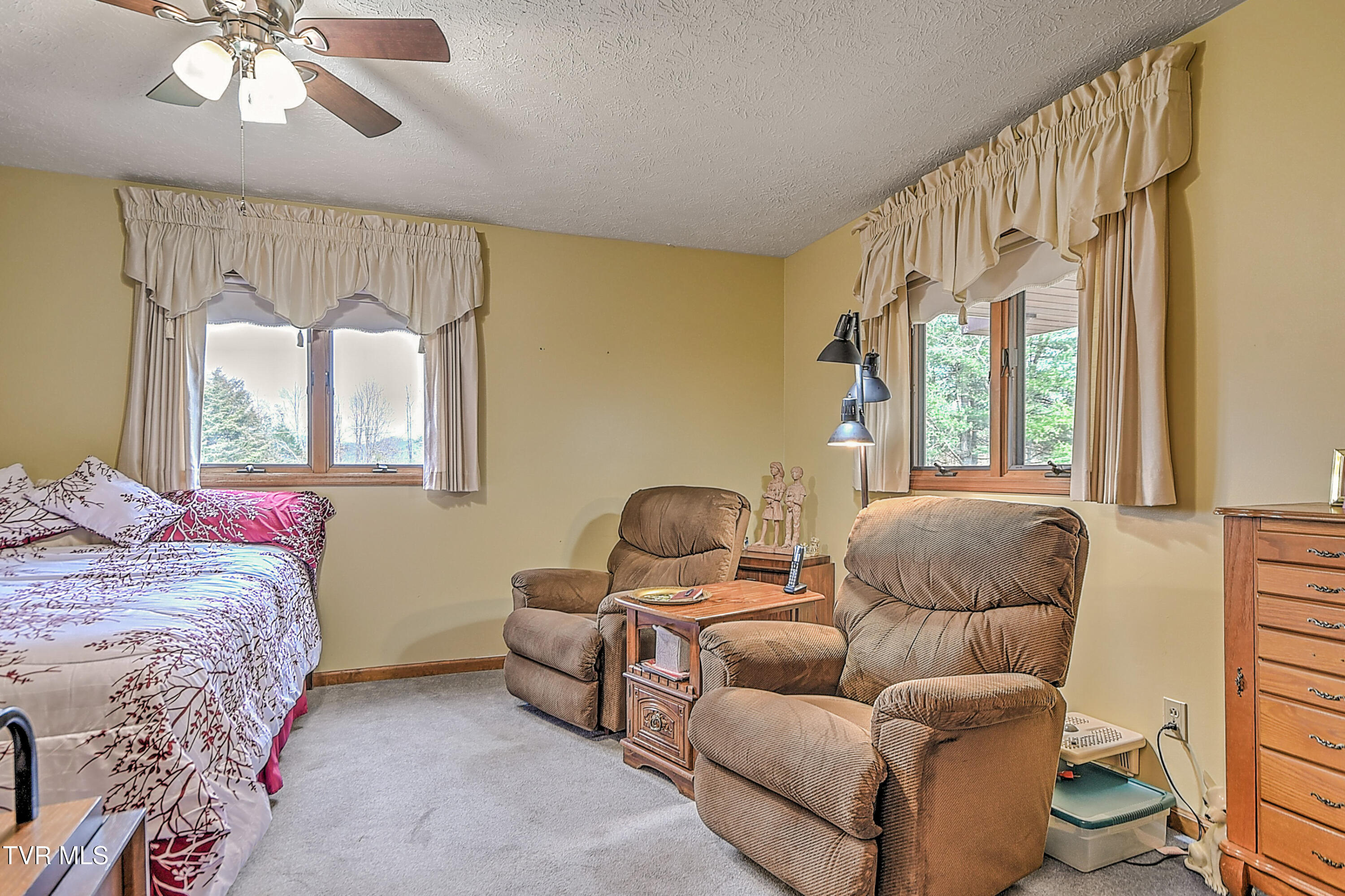 805 Clairmont Road Johnson City, TN 37601 - Photo 14 of 66 803 Clairmont KW-29