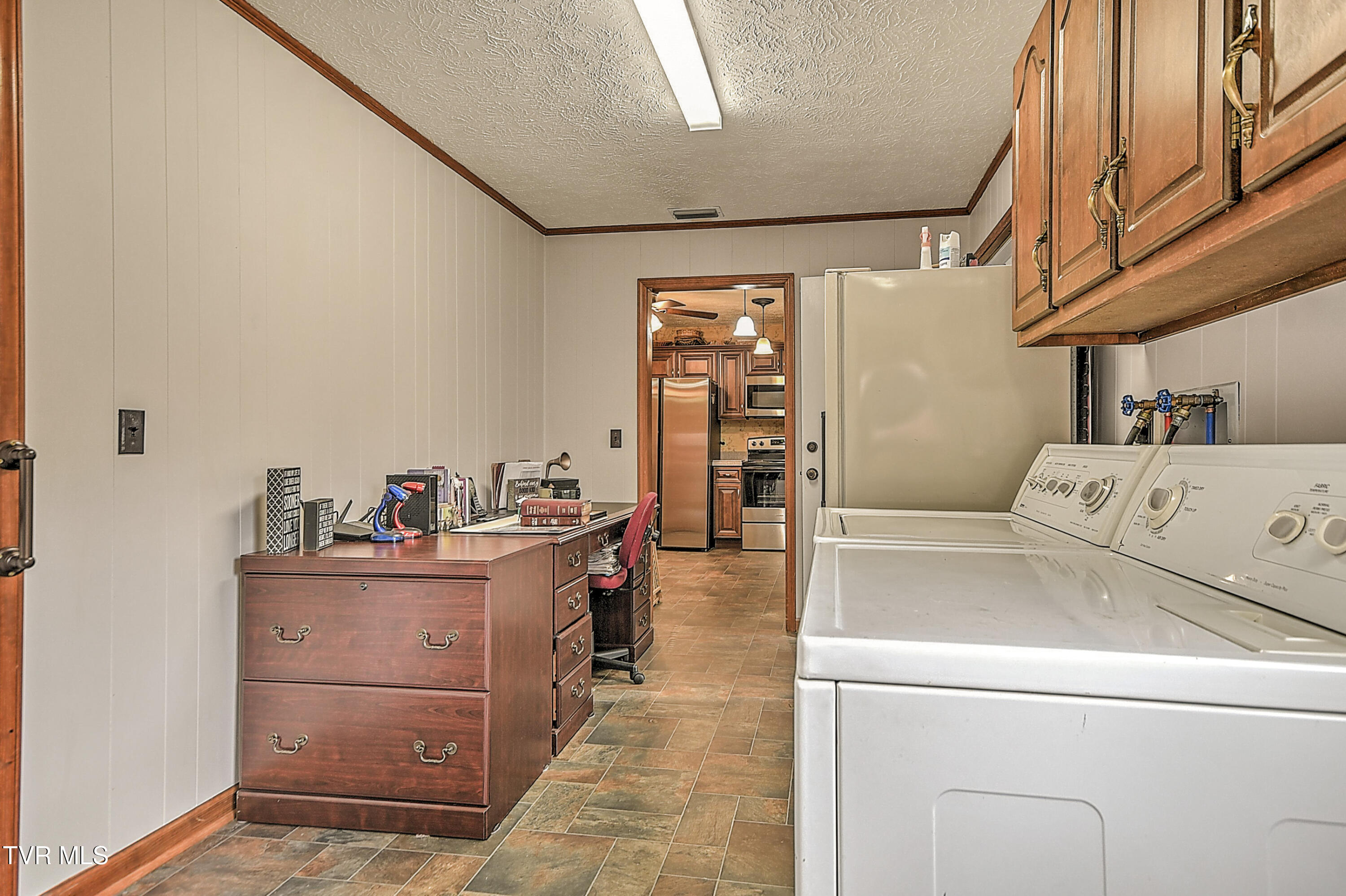 805 Clairmont Road Johnson City, TN 37601 - Photo 27 of 66 803 Clairmont KW-23