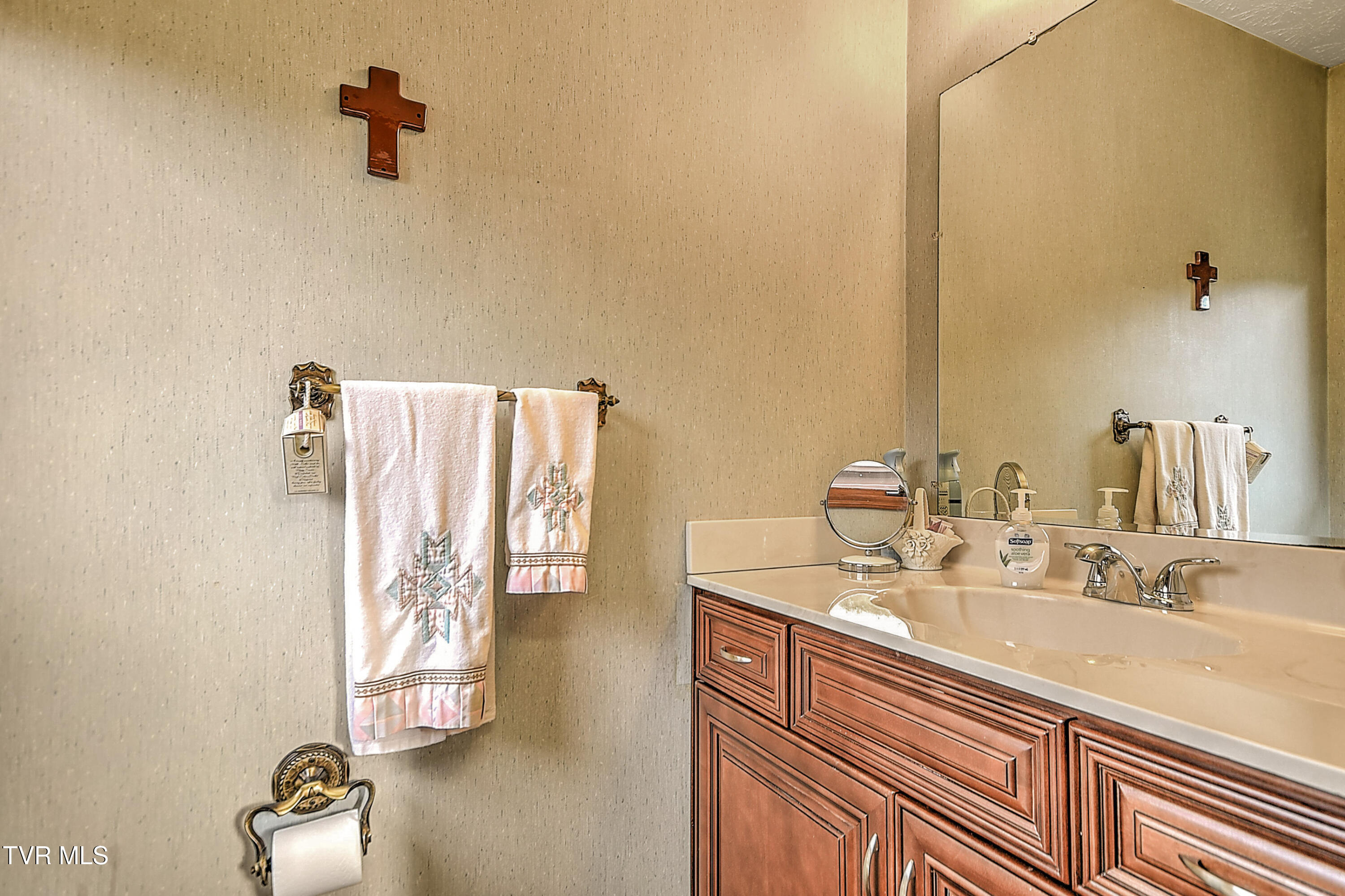 805 Clairmont Road Johnson City, TN 37601 - Photo 28 of 66 803 Clairmont KW-24