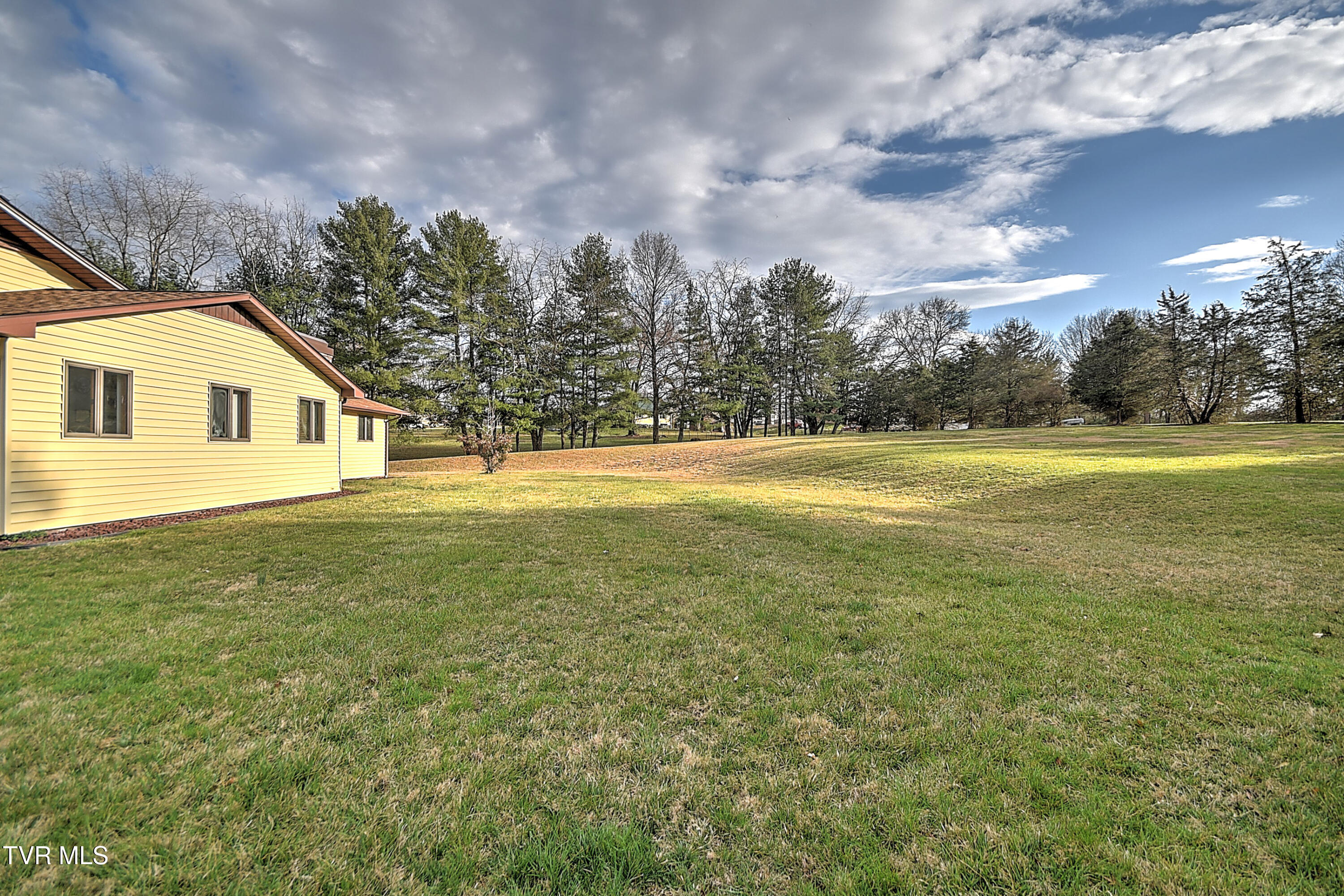 805 Clairmont Road Johnson City, TN 37601 - Photo 29 of 66 803 Clairmont KW-41