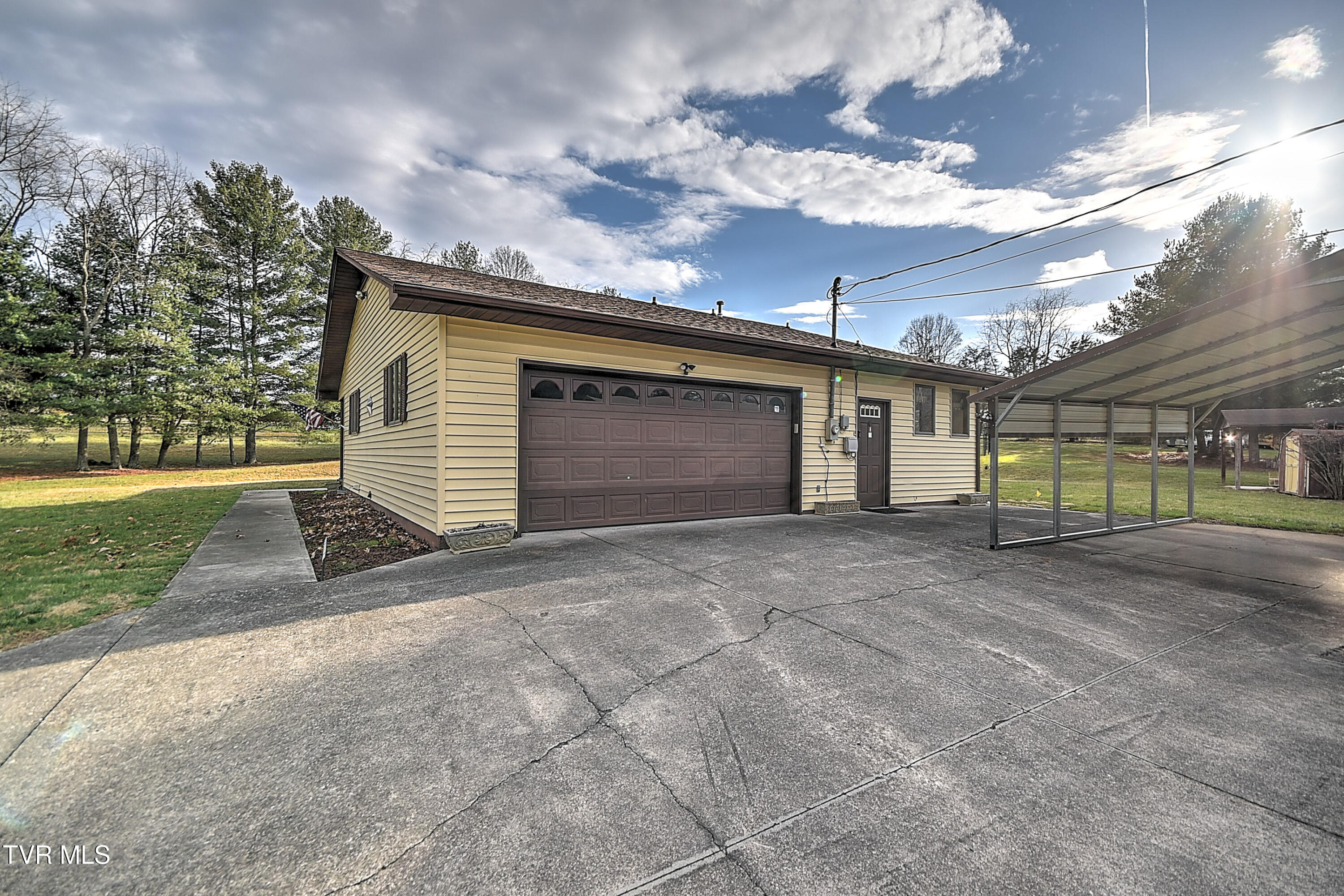 805 Clairmont Road Johnson City, TN 37601 - Photo 30 of 66 803 Clairmont KW-42