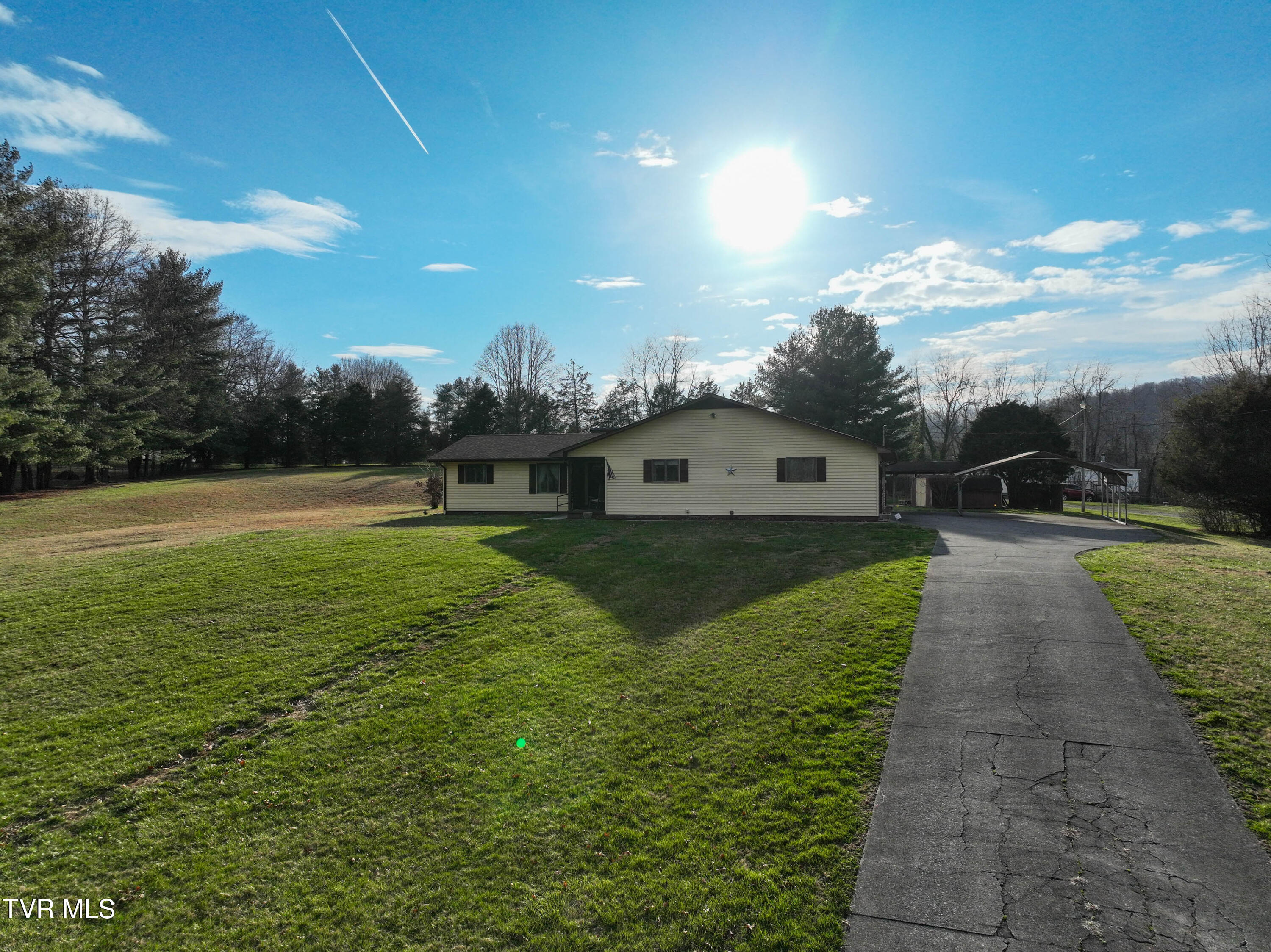 805 Clairmont Road Johnson City, TN 37601 - Photo 40 of 66 308 Clairmont Drone WHITE