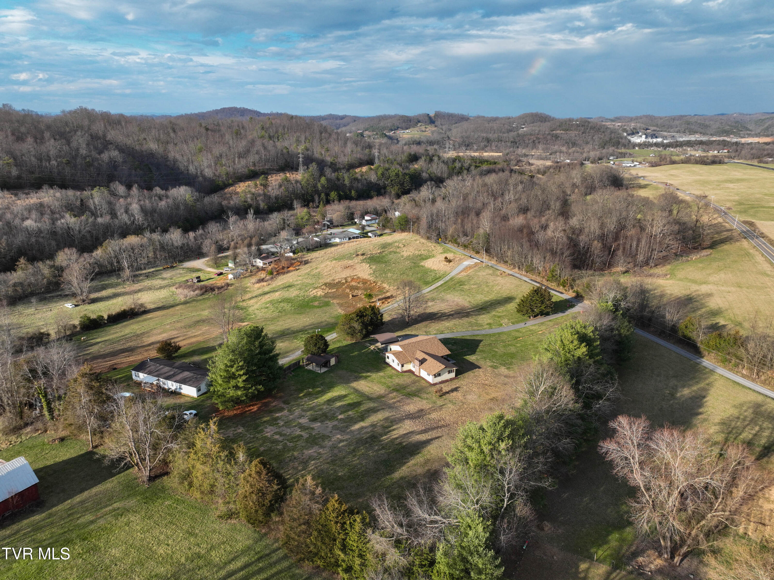 805 Clairmont Road Johnson City, TN 37601 - Photo 46 of 66 308 Clairmont Drone WHITE-6