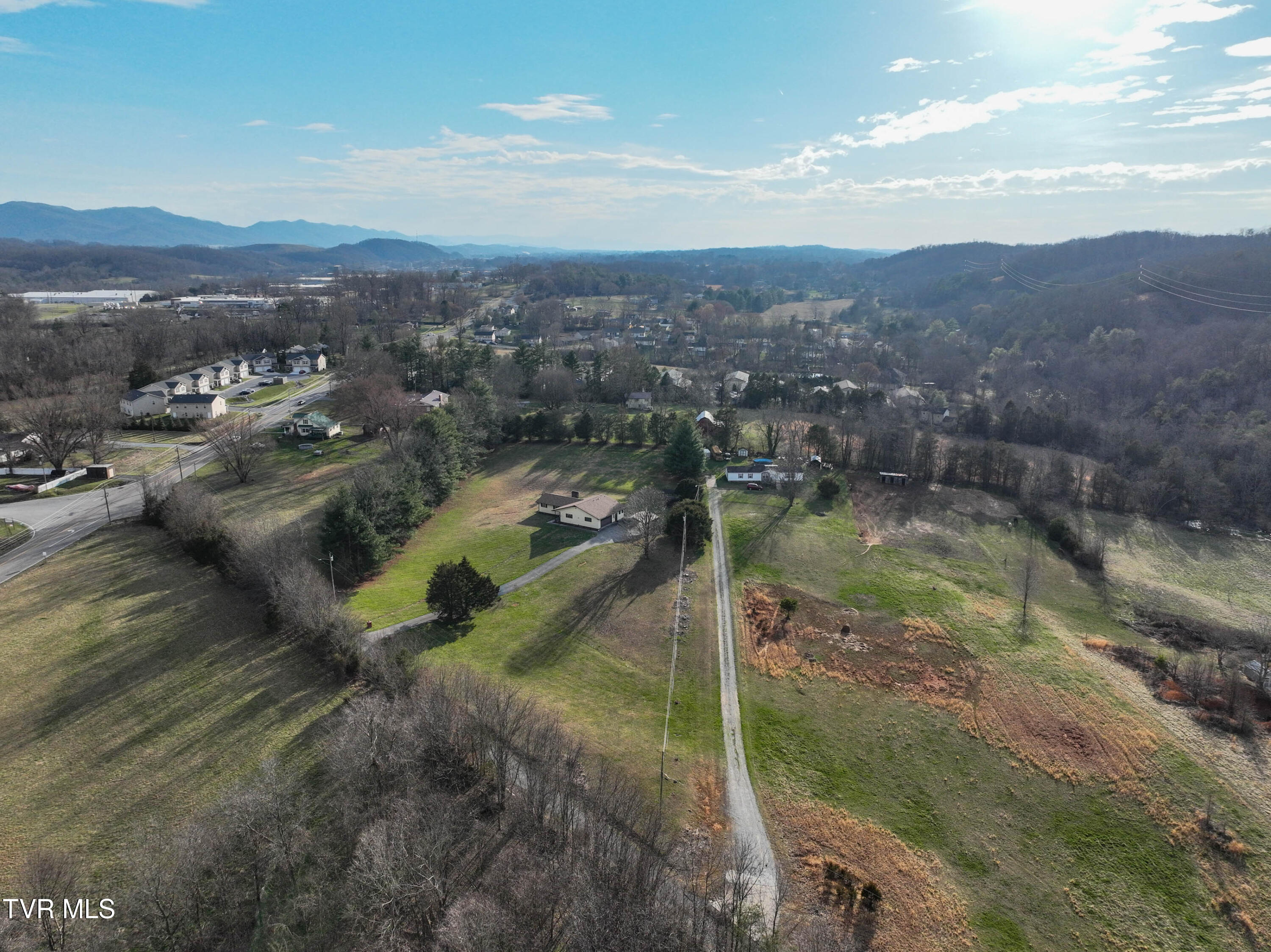 805 Clairmont Road Johnson City, TN 37601 - Photo 50 of 66 308 Clairmont Drone WHITE-10