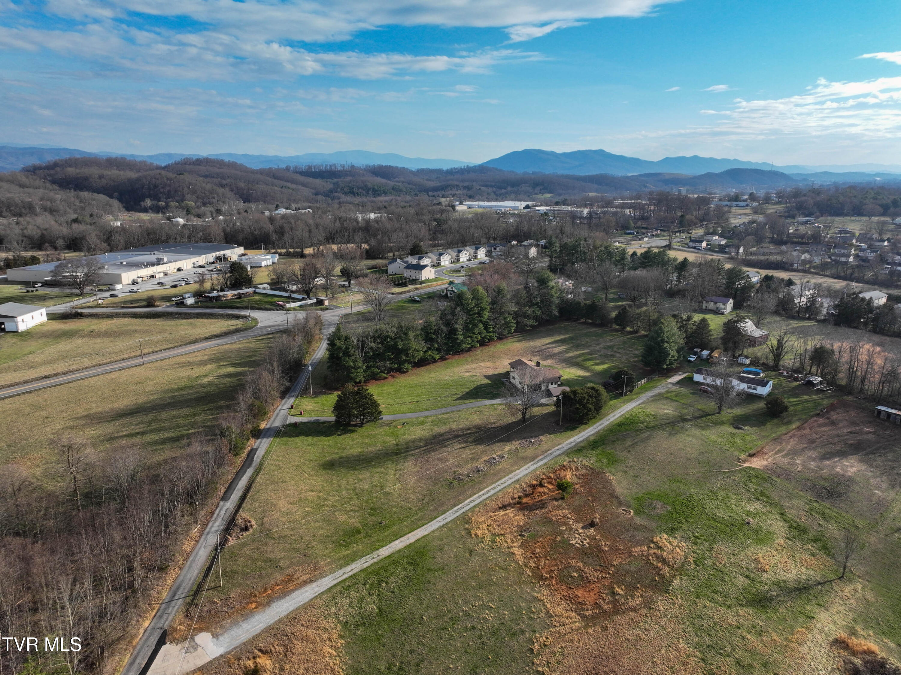 805 Clairmont Road Johnson City, TN 37601 - Photo 51 of 66 308 Clairmont Drone WHITE-11