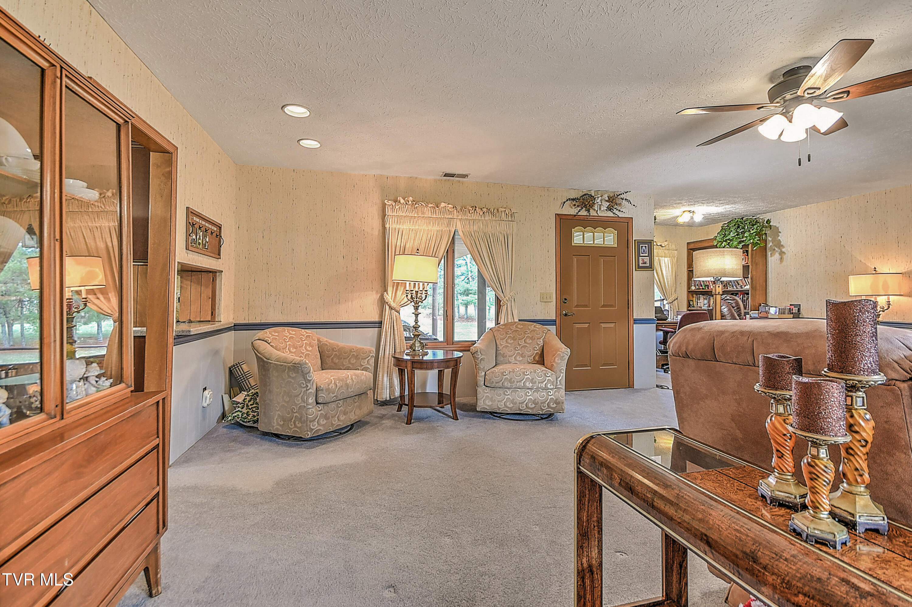 805 Clairmont Road Johnson City, TN 37601 - Photo 7 of 66 803 Clairmont KW-11