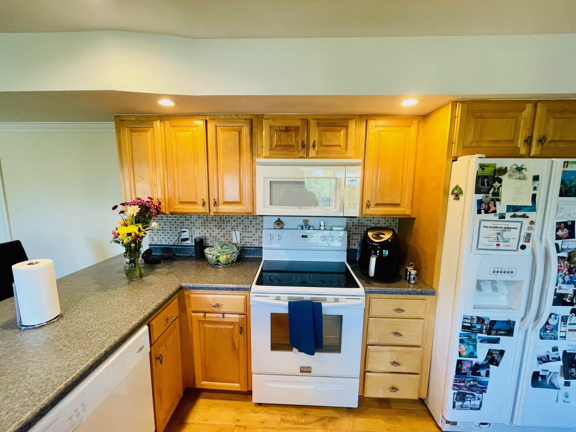 7901 Standifer Gap Road Chattanooga, TN 37421 - Photo 8 of 19 beautiful backsplash
