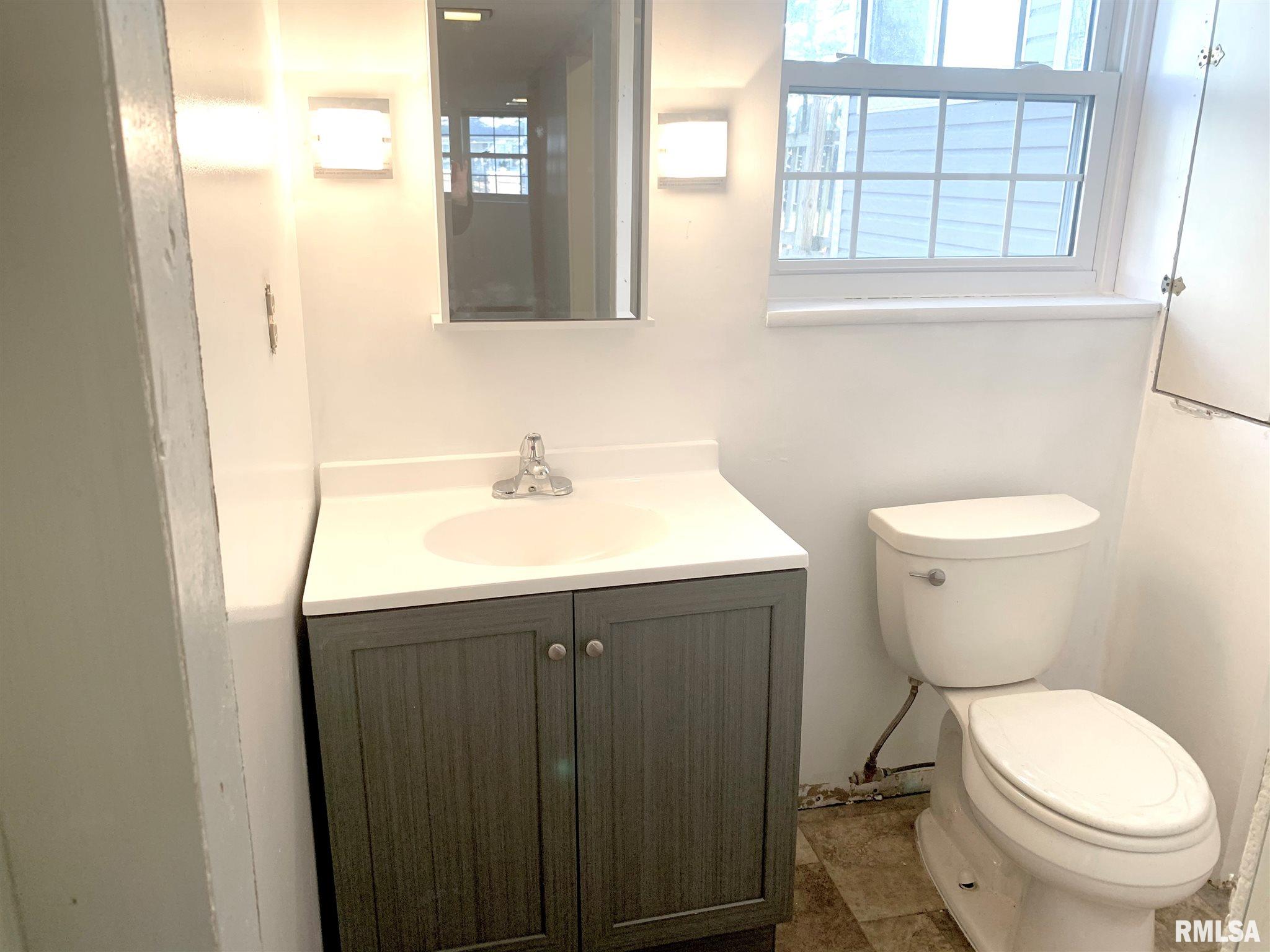 1620 Homewood Avenue Springfield, IL 62704 - Photo 17 of 26 Gallery Image 17