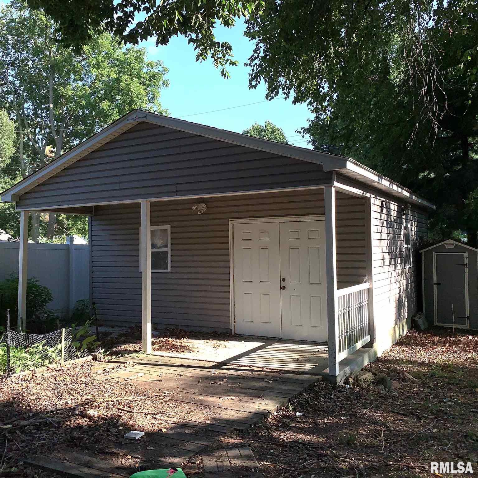 1620 Homewood Avenue Springfield, IL 62704 - Photo 3 of 26 Gallery Image 3