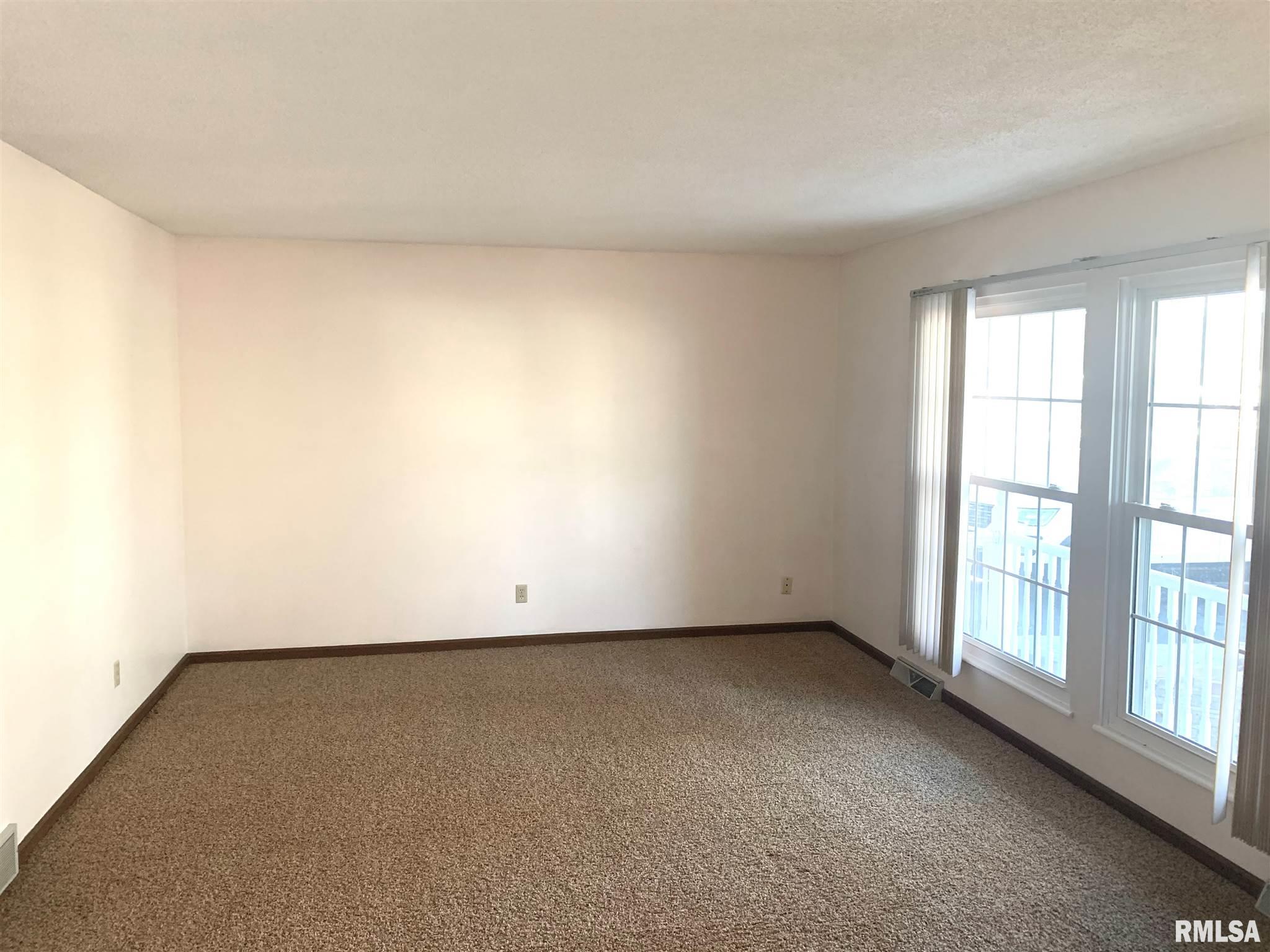 1620 Homewood Avenue Springfield, IL 62704 - Photo 5 of 26 Gallery Image 5