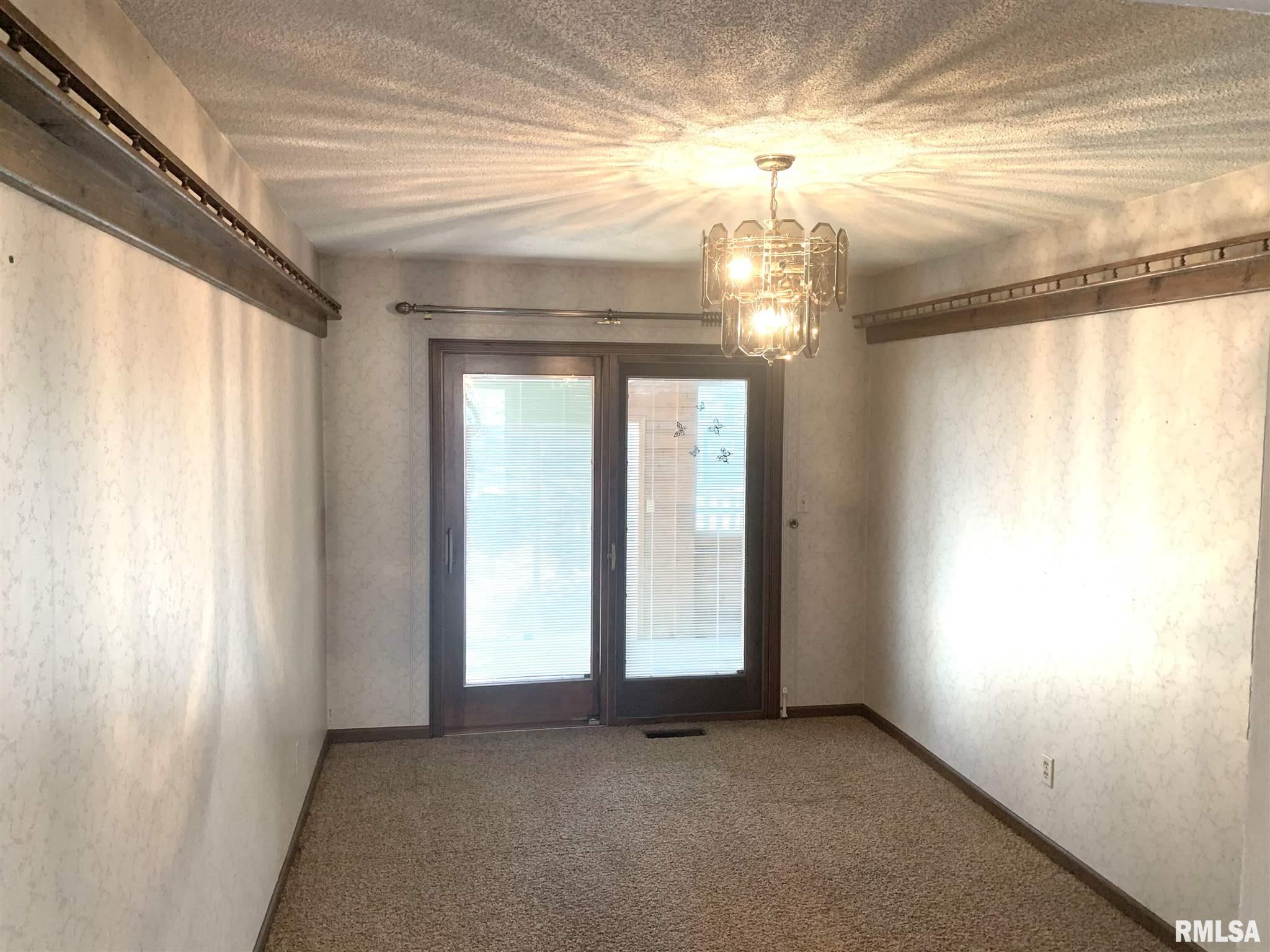 1620 Homewood Avenue Springfield, IL 62704 - Photo 7 of 26 Gallery Image 7