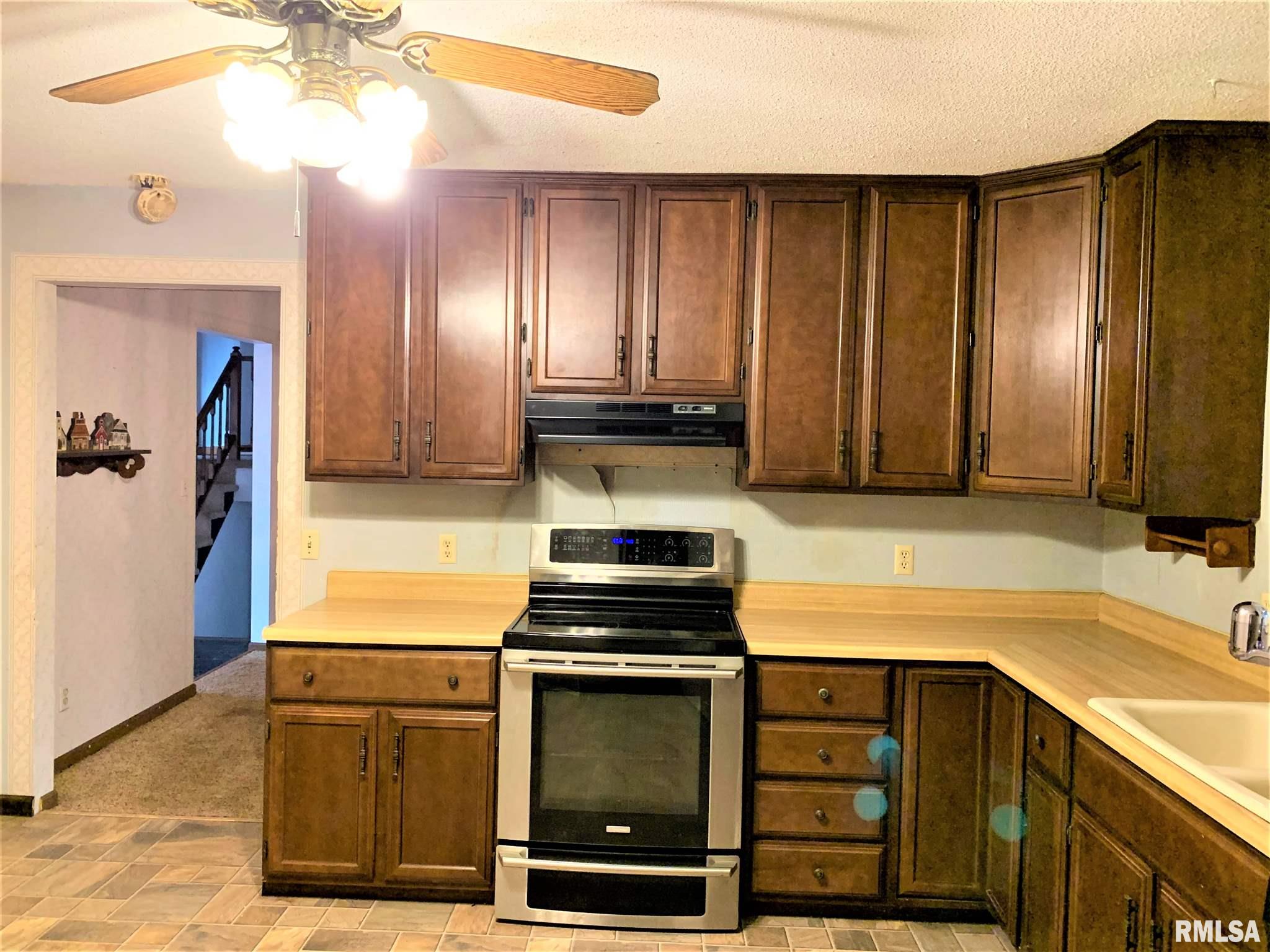 1620 Homewood Avenue Springfield, IL 62704 - Photo 10 of 26 Gallery Image 10