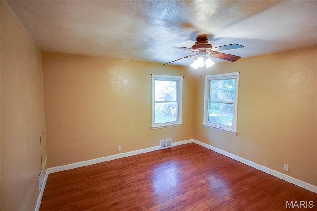 7220 Ingham Lane Godfrey, IL 62035 - Photo 17 of 31 Gallery Image 17