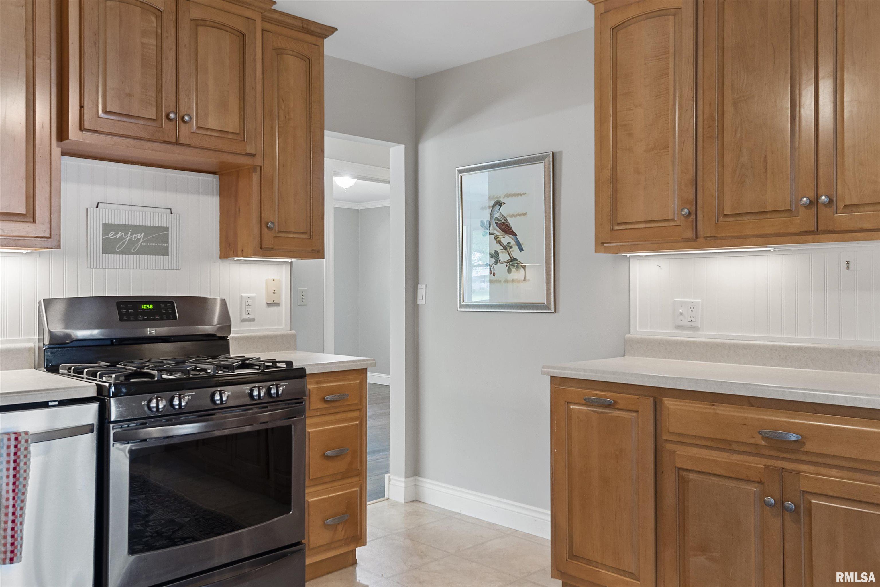 48 North Oxford Road Springfield, IL 62702 - Photo 13 of 50