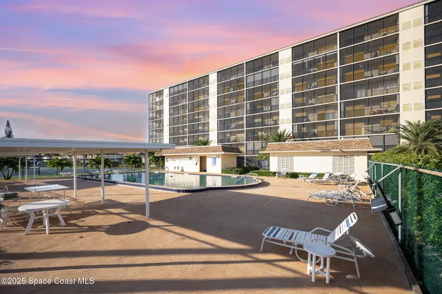 front view of house with a outdoor space