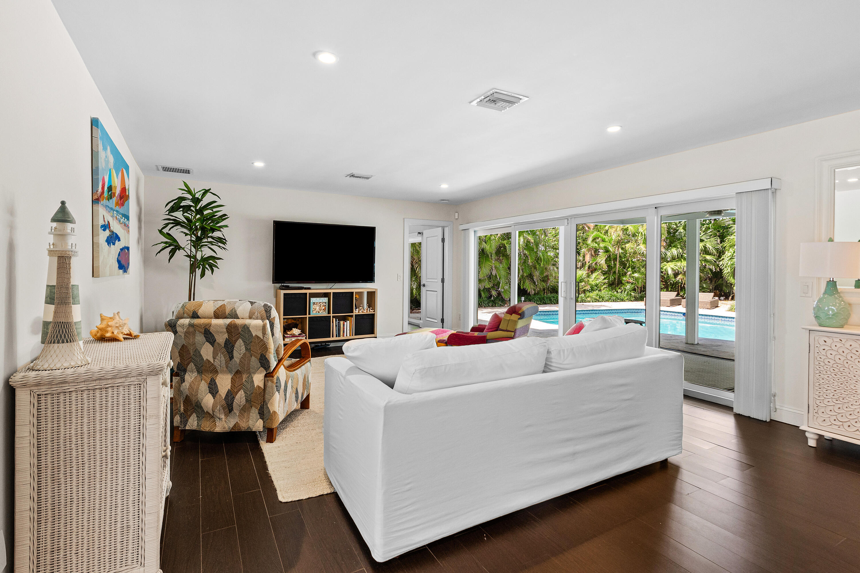 2401 Banyan Road Boca Raton, FL 33432 - Photo 8 of 40 012-2401BanyanRoad-BocaRaton-FL-33432-FU