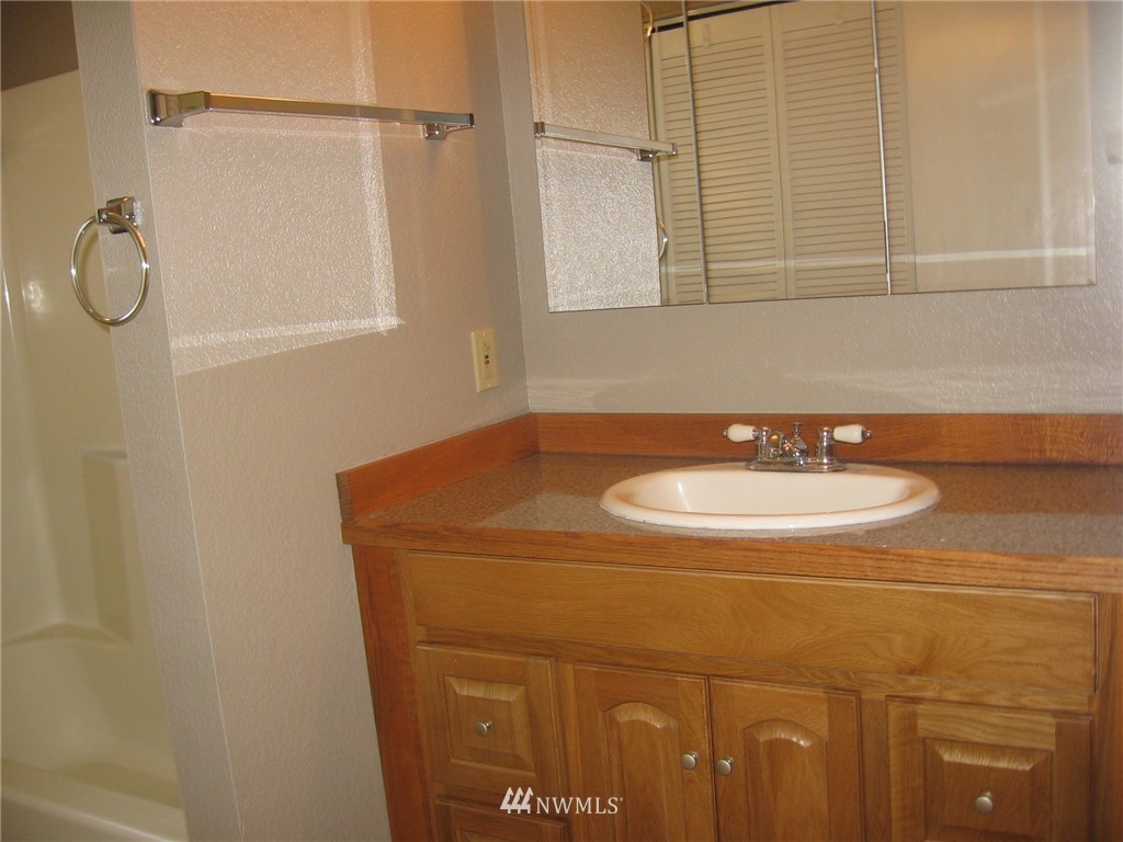 9900 B Mullen Road Southeast Olympia, WA 98513 - Photo 10 of 18 Gallery Image 10