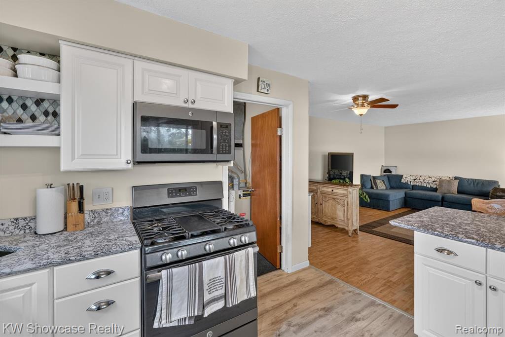 5854 Bullard Road Fenton, MI 48430 - Photo 15 of 47