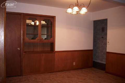 9106 Carpenter Road Flushing, MI 48433 - Photo 4 of 14 20386426-3.JPG