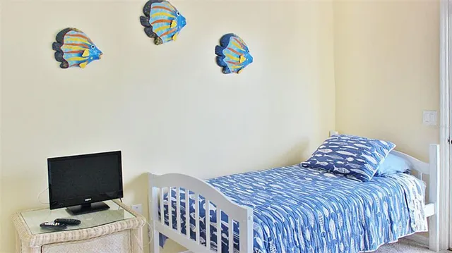 $12,000 | 1305 Siesta Bayside Drive, Unit 1305B, Sarasota, FL 34242