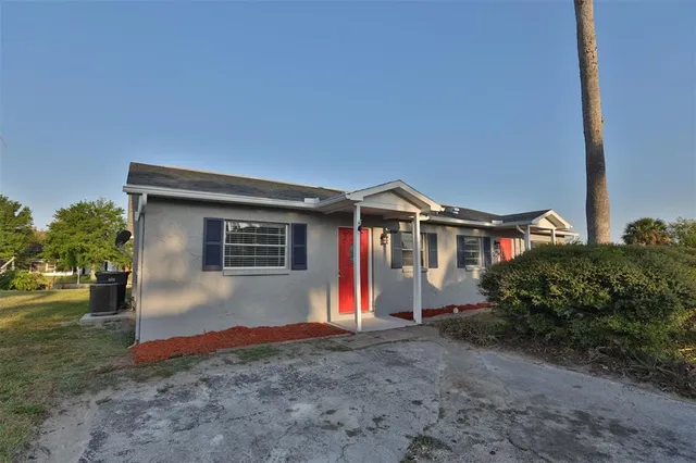 a view of house and outdoor space