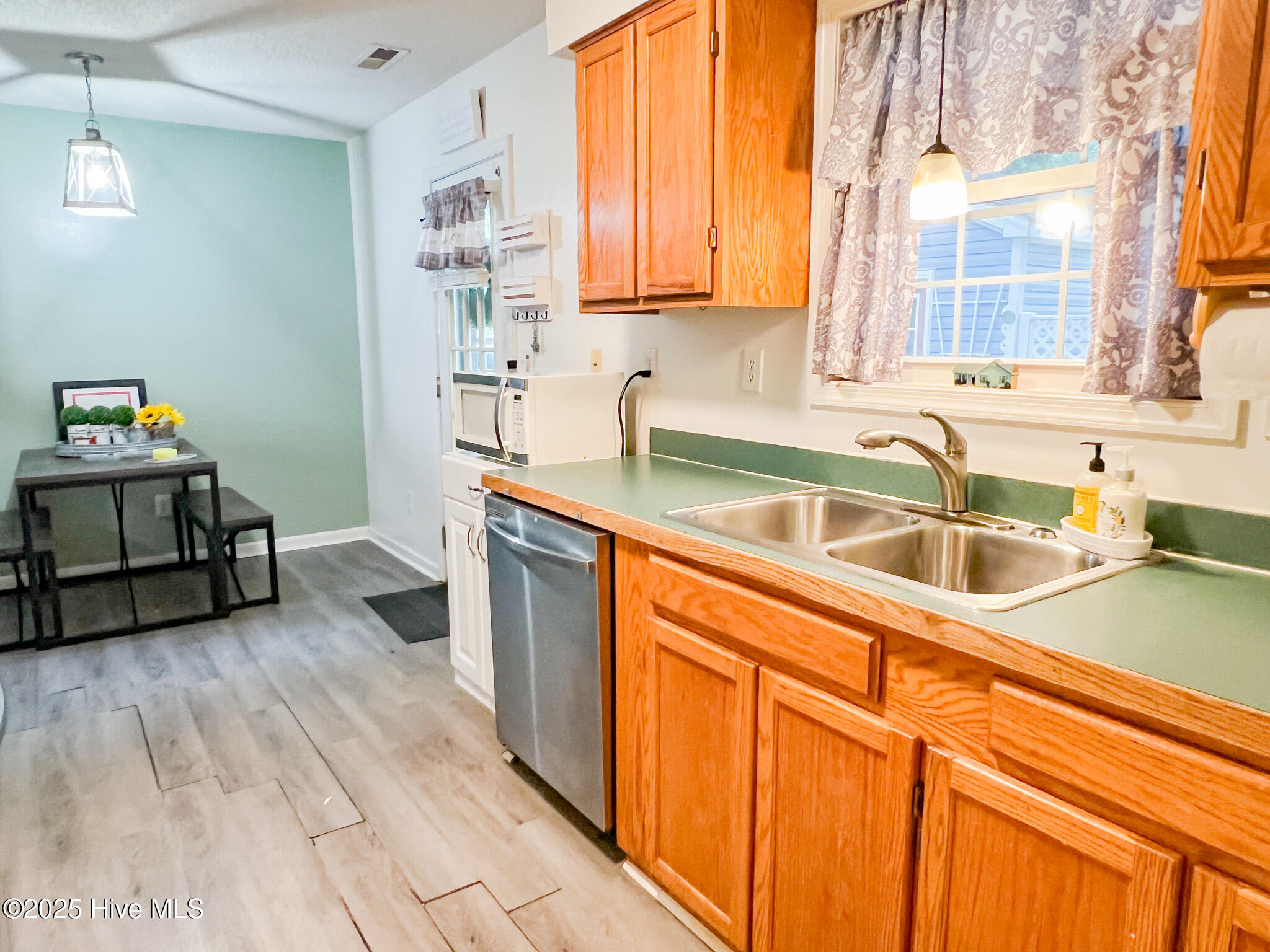 311 Ferry Road Elizabeth City, NC 27909 - Photo 4 of 58 Kitchen