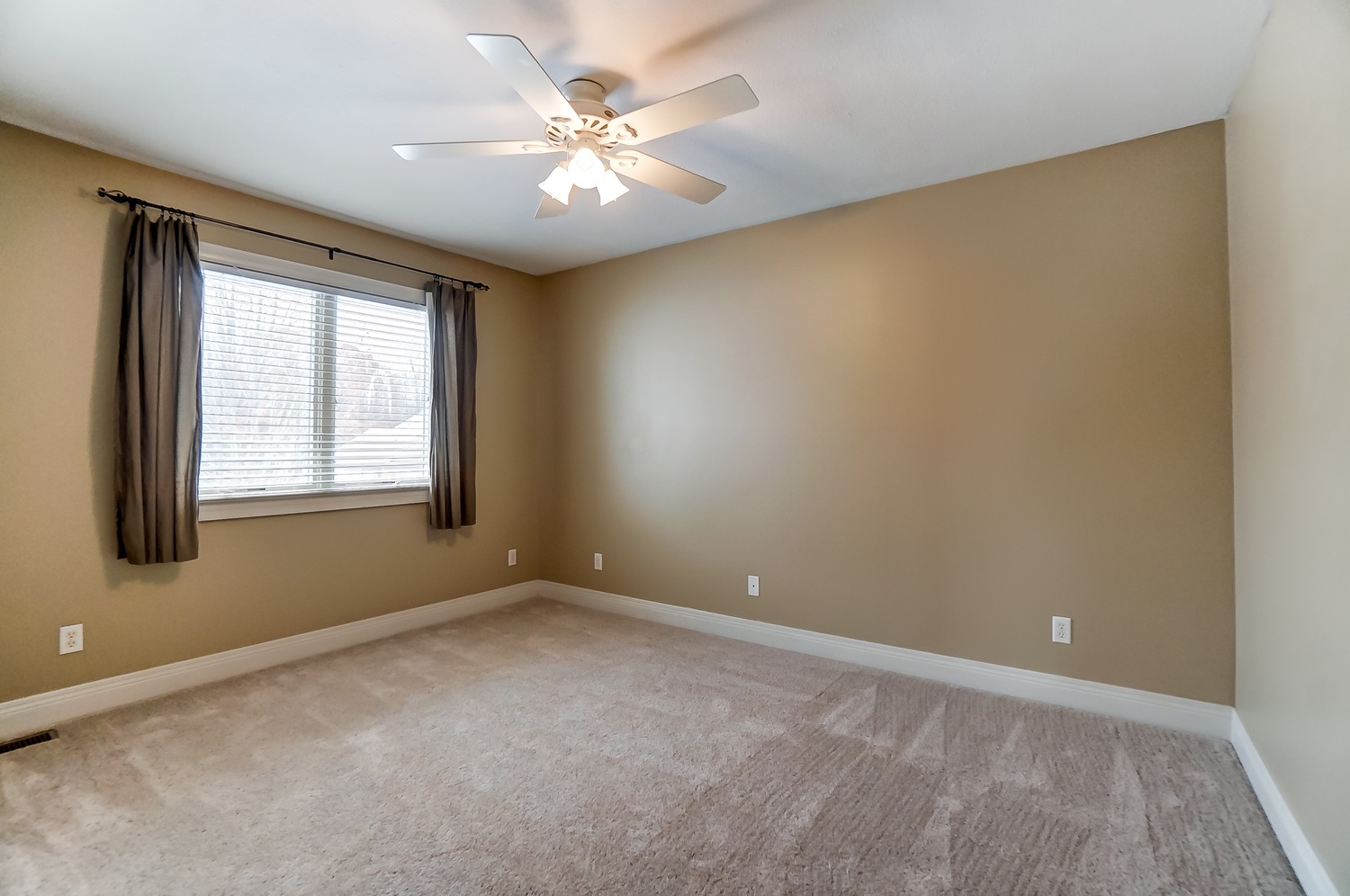 123 South Hunters Ridge Warsaw, IN 46582 - Photo 20 of 34 Gallery Image 20
