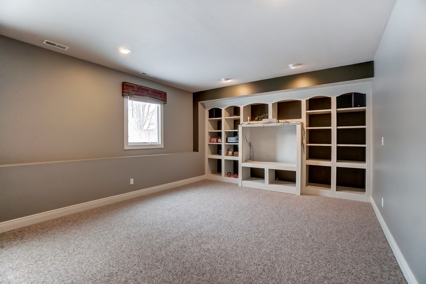 123 South Hunters Ridge Warsaw, IN 46582 - Photo 27 of 34 Gallery Image 27