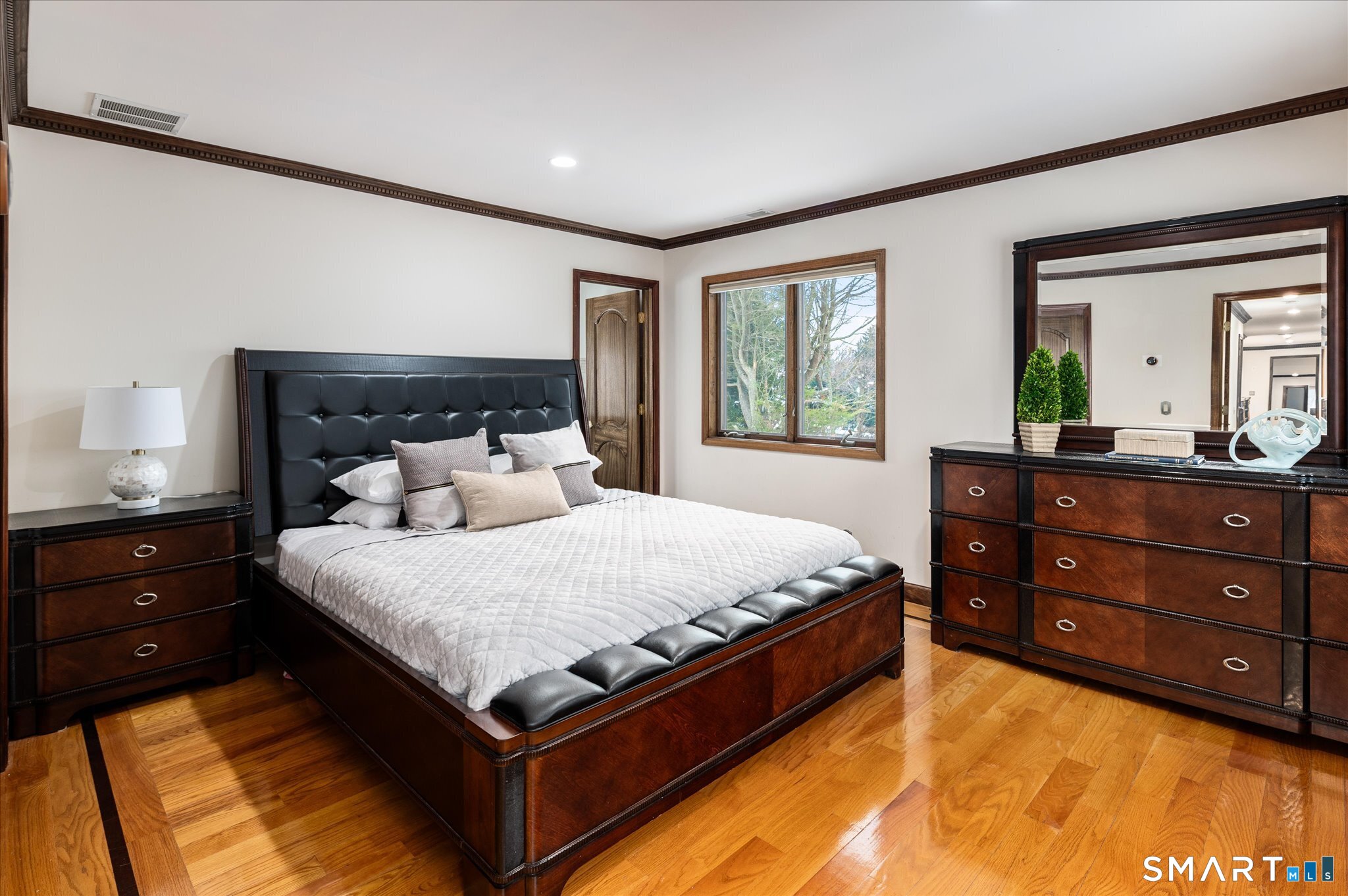 25 Old Road Westport, CT 06880 - Photo 7 of 27