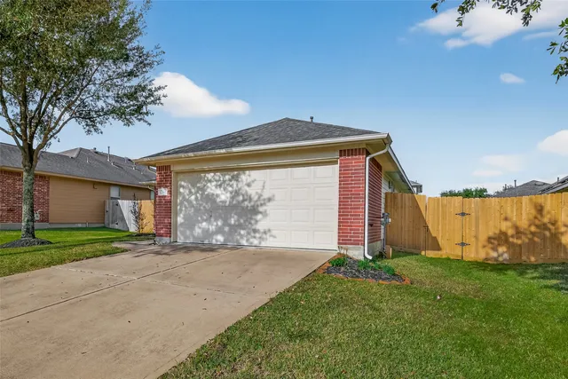 $2,100 | 15607 Mossy Park, Cypress, TX 77429