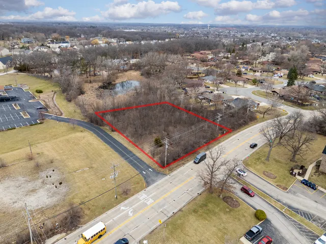 $445,000 | 600 West Lake Street, Bartlett, IL 60103