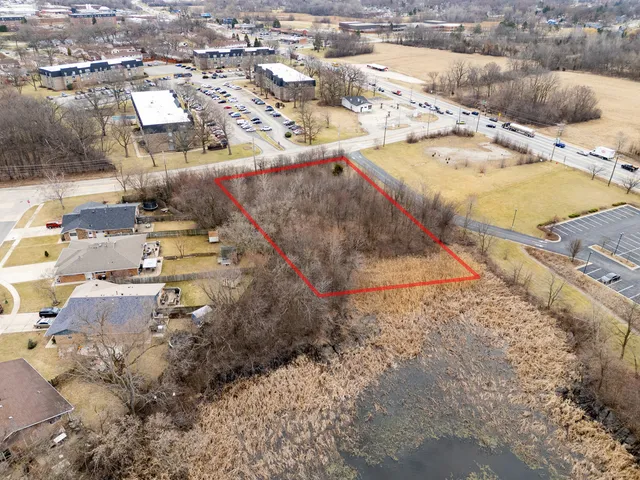 $445,000 | 600 West Lake Street, Bartlett, IL 60103