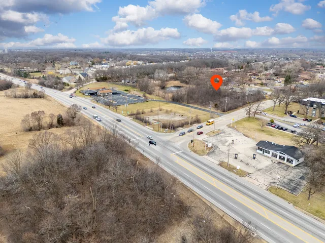 $445,000 | 600 West Lake Street, Bartlett, IL 60103