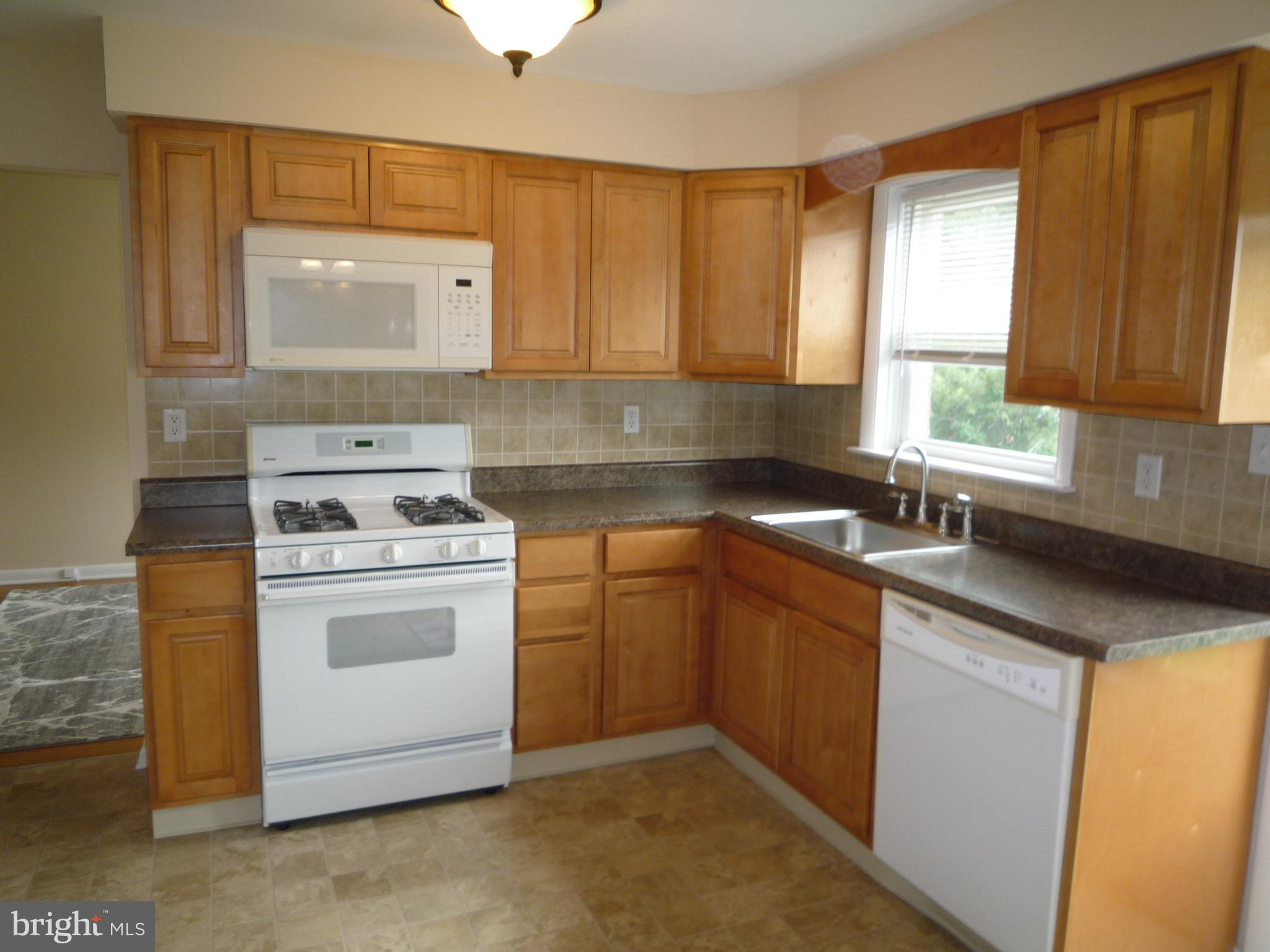 218 Rancocas Avenue Riverside, NJ 08075 - Photo 9 of 36