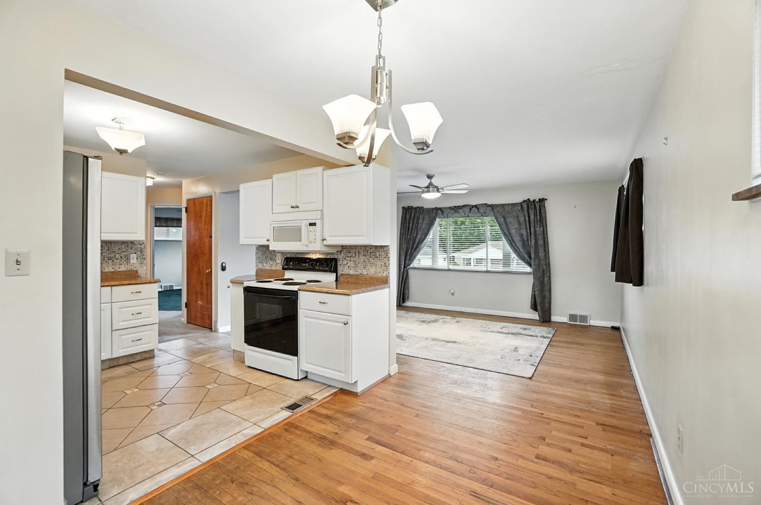 570 Rentz Place Cincinnati, OH 45238 - Photo 8 of 30 Gallery Image 8