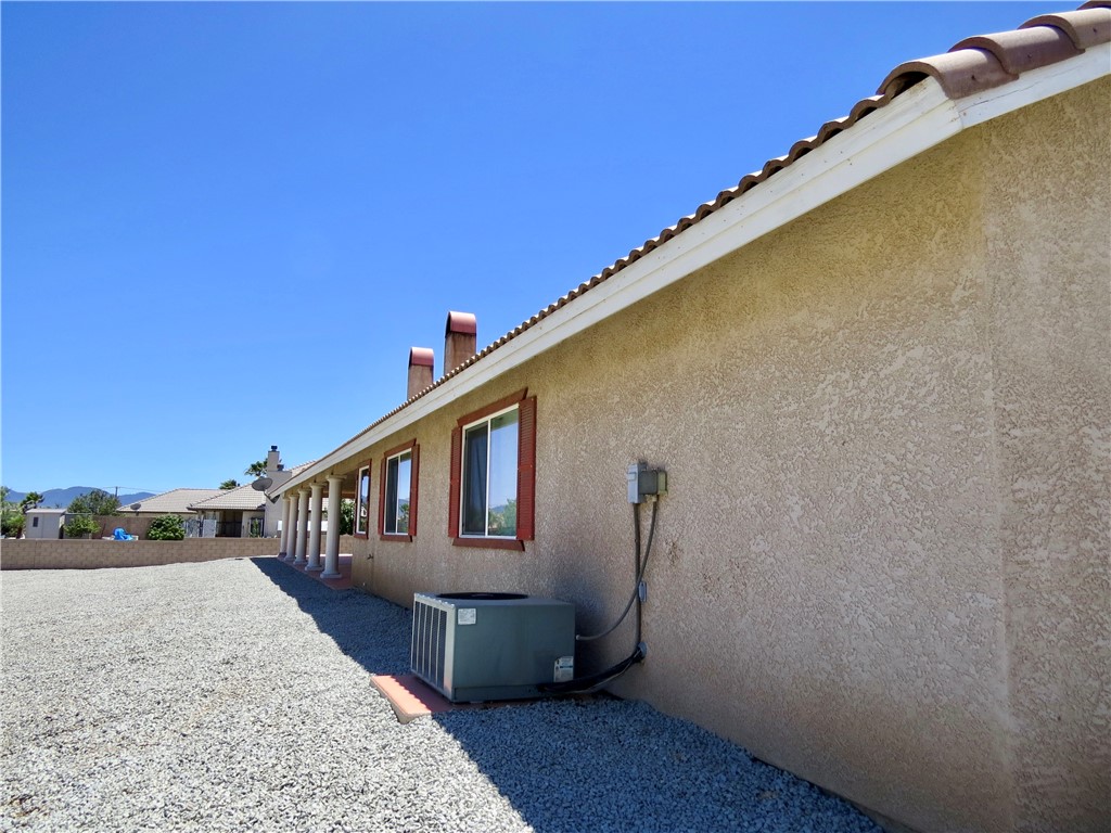 7445 El Manor Road Hesperia, CA 92344 - Photo 70 of 71 Gallery Image 70