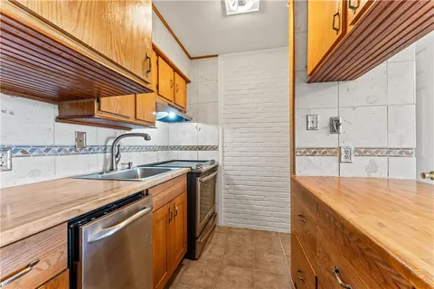 $158,000 | 1921 Prytania Street, Unit Q, New Orleans, LA 70130