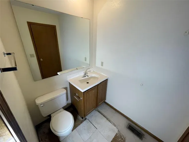 $179,900 | 2074 Duclair Parkway, St. Charles, MO 63303