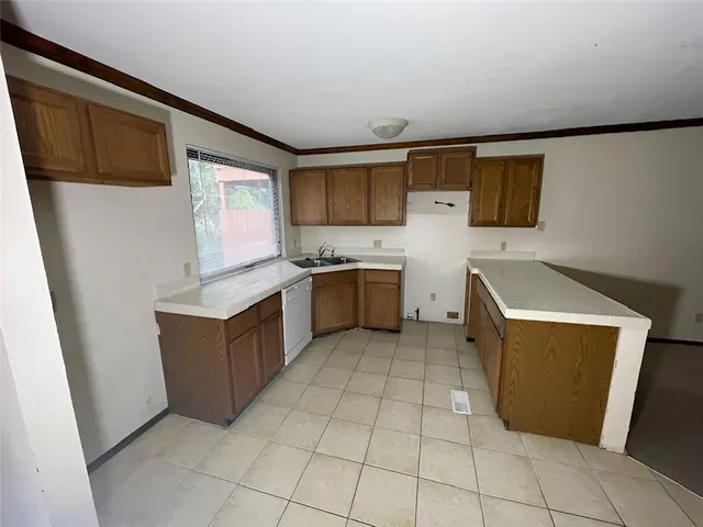 $179,900 | 2074 Duclair Parkway, St. Charles, MO 63303