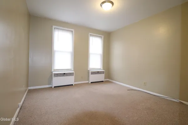 $1,400 | 29 Stewart Street, Amsterdam, NY 12010