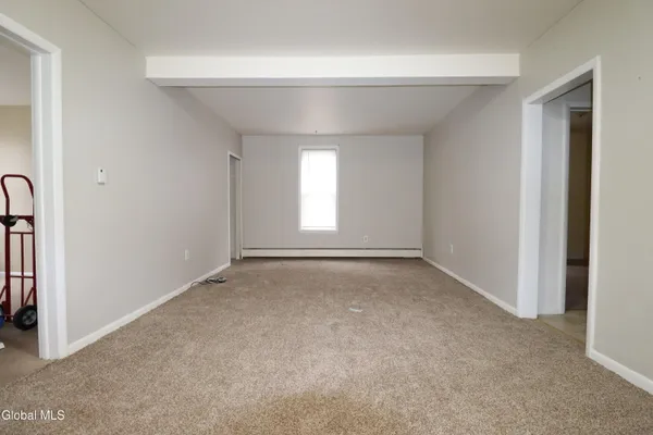 $1,400 | 29 Stewart Street, Amsterdam, NY 12010